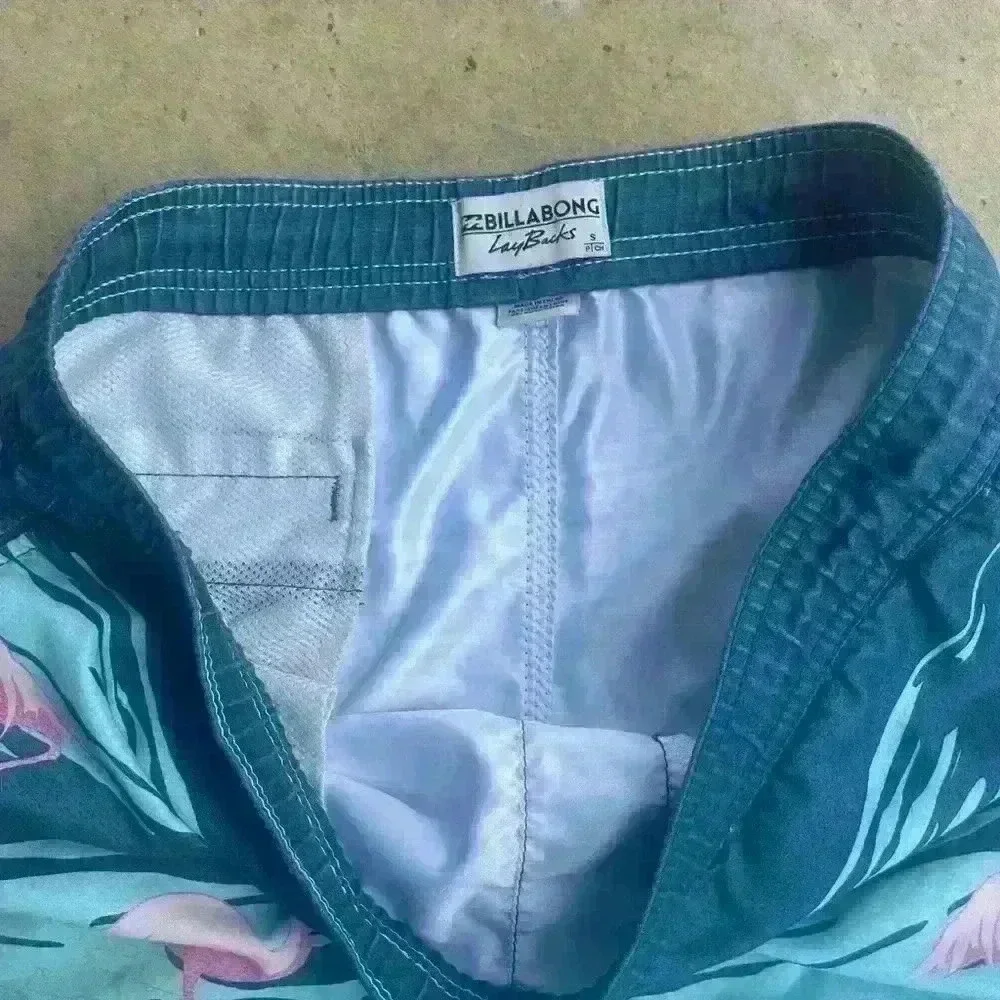 BILLABONG Laybacks Swim Trunks Pink Flamingo Tropical Motif Sz Small